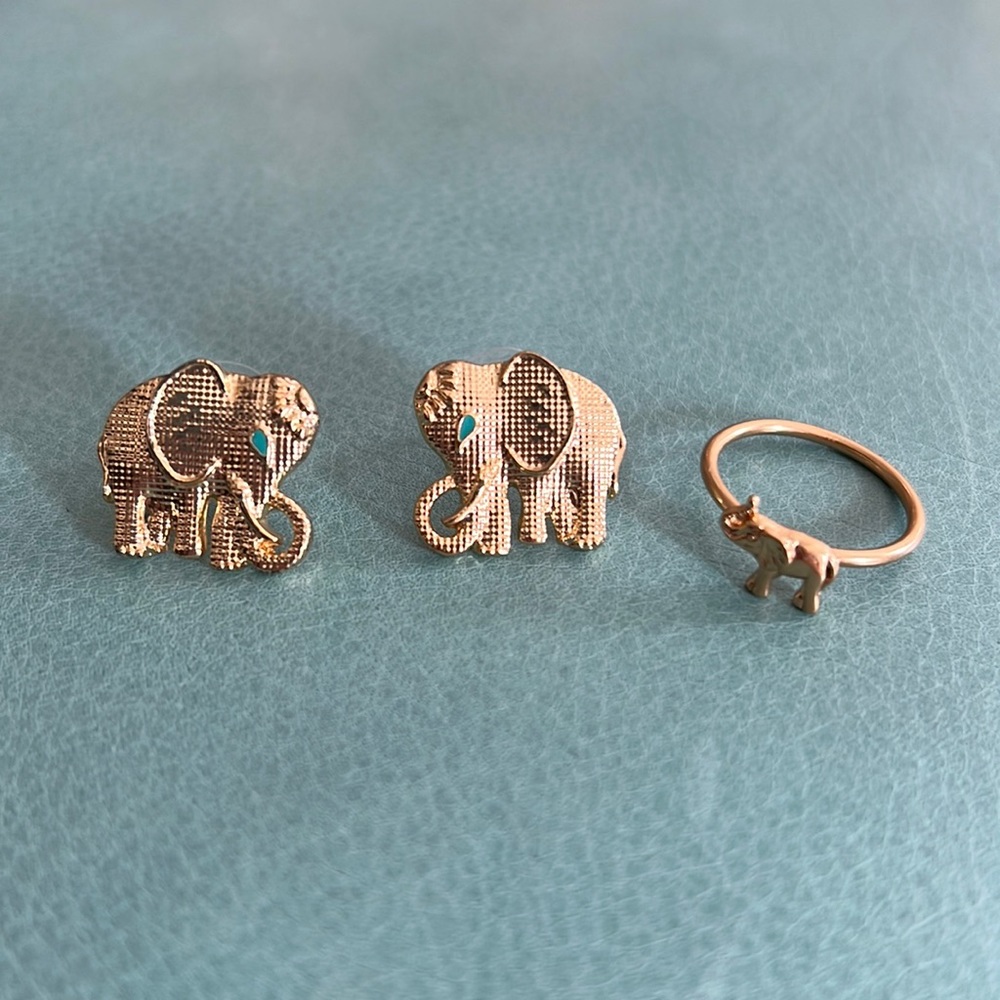 Lilly Pulitzer gold elephant earrings & elephant ring set!
